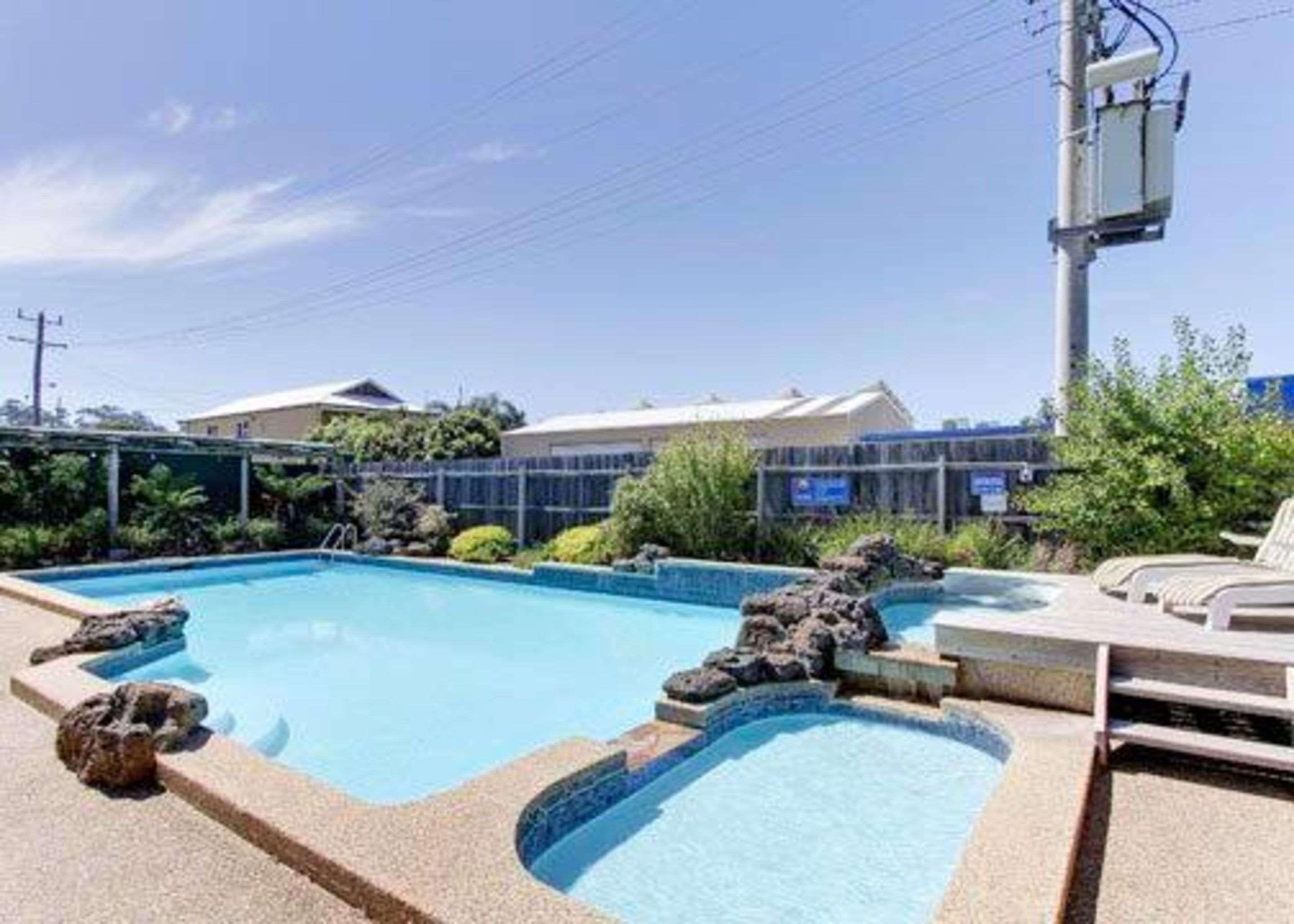 Comfort Inn & Suites Lakes Entrance Exterior photo
