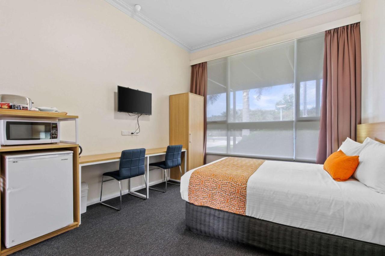 Comfort Inn & Suites Lakes Entrance Exterior photo