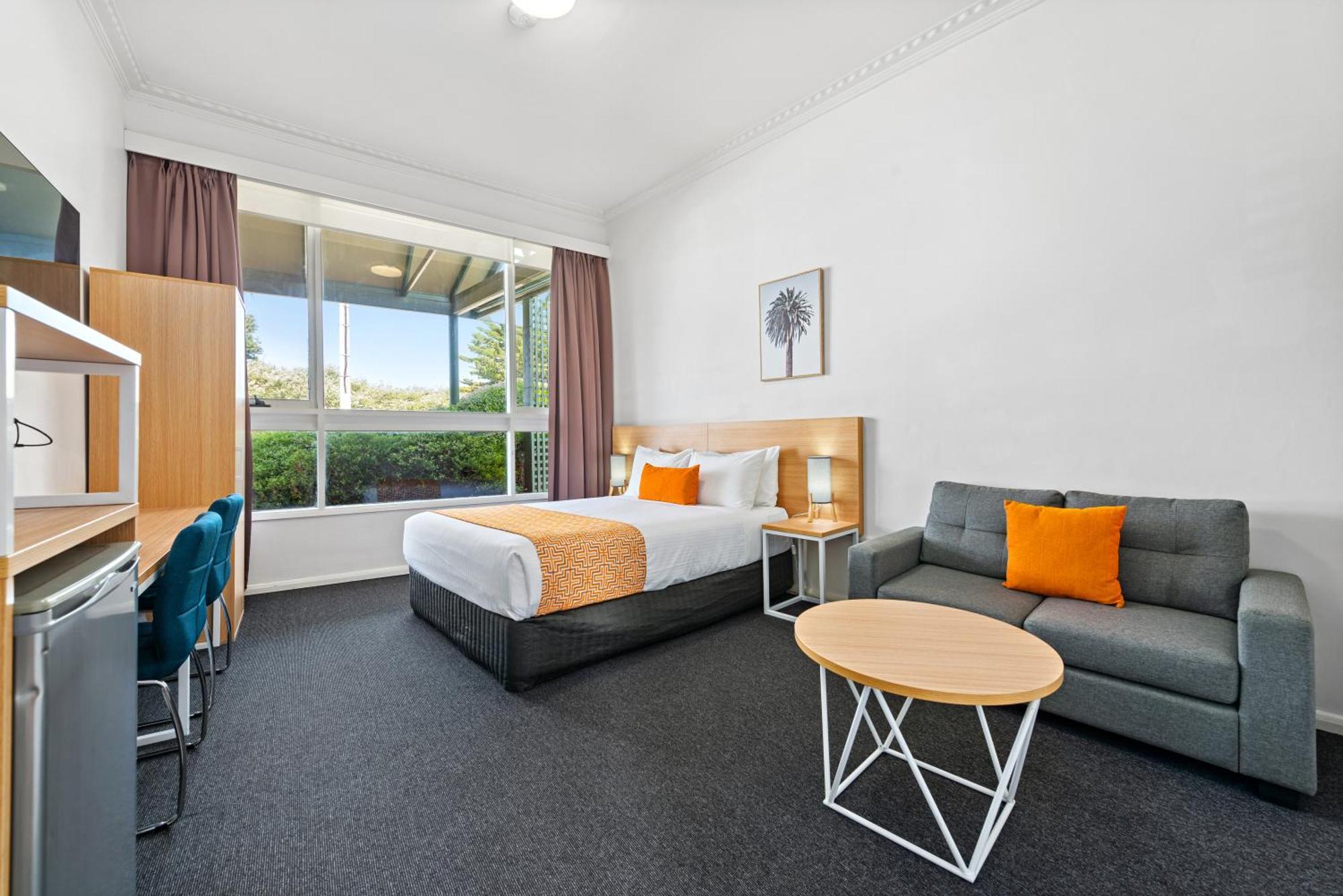 Comfort Inn & Suites Lakes Entrance Exterior photo